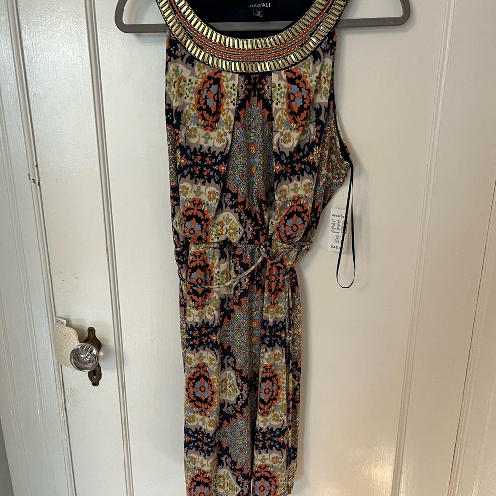 NWT Roz & Ali Sleeveless Dress with Multicolor Pattern